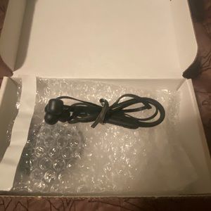 Beats Wireless Bluetooth headphones Brand New